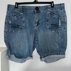Lane Bryant Blue Denim Capri Shorts